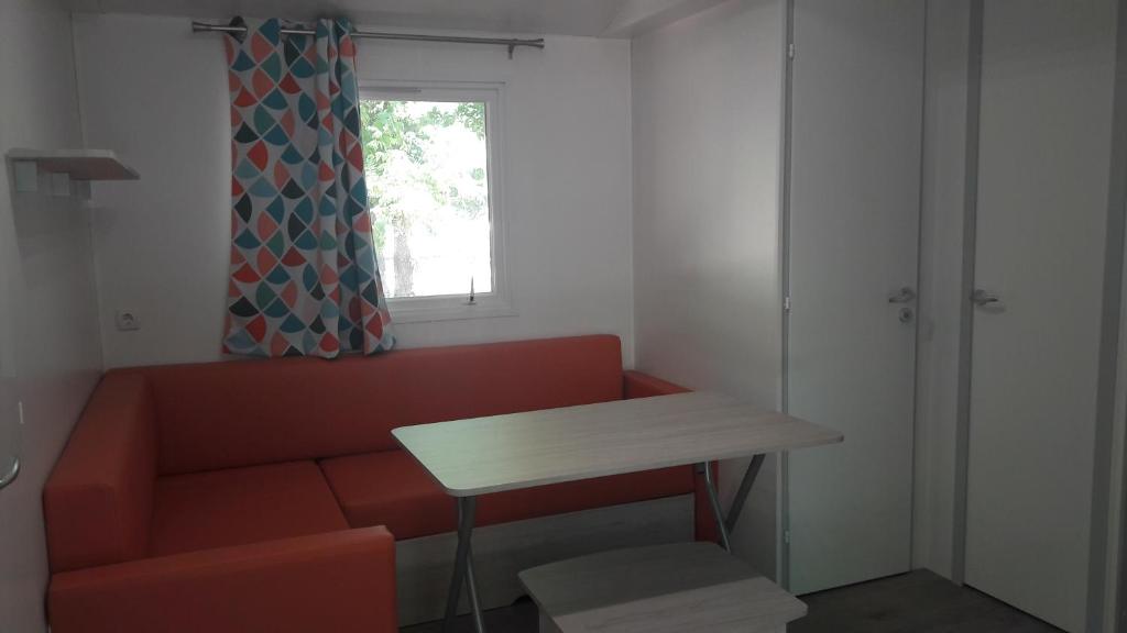 Posezení v ubytování Camping La Fundicion
