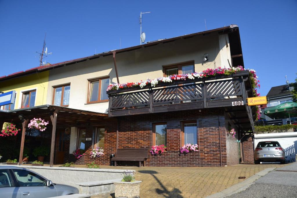The building in which a vendégházakat is located