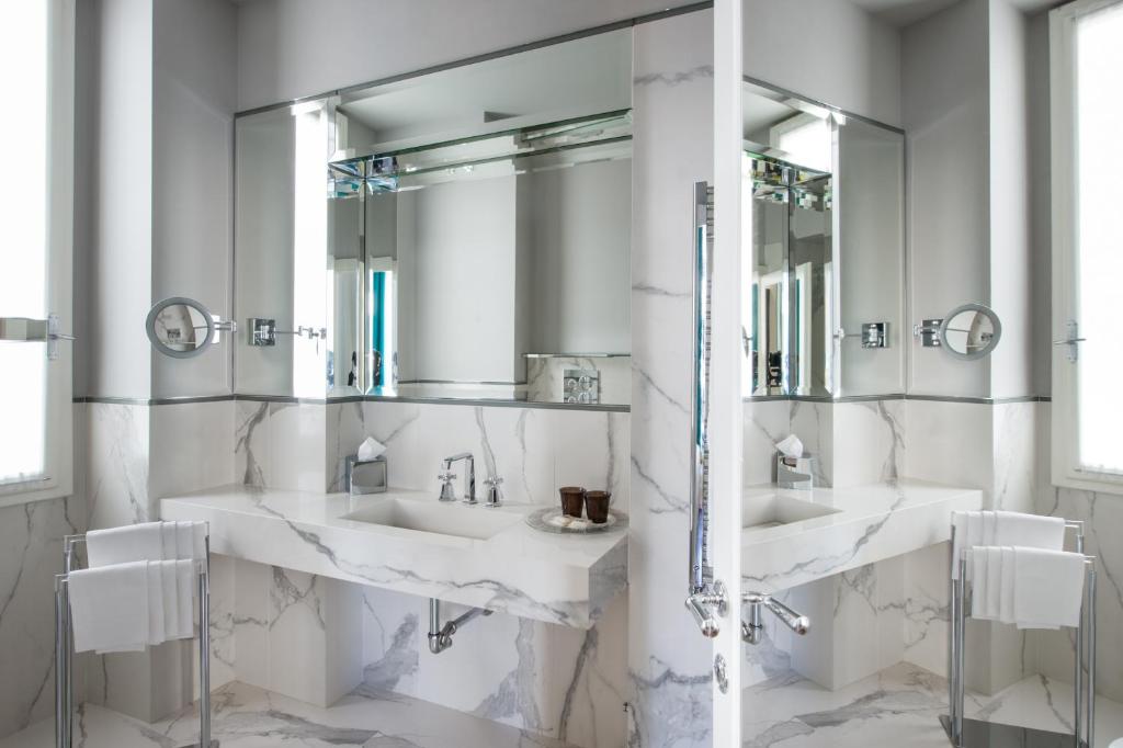 Koupelna v ubytování Hotel Francia E Quirinale