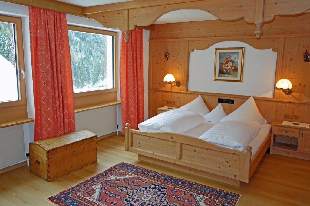 Postel nebo postele na pokoji v ubytování Alkira