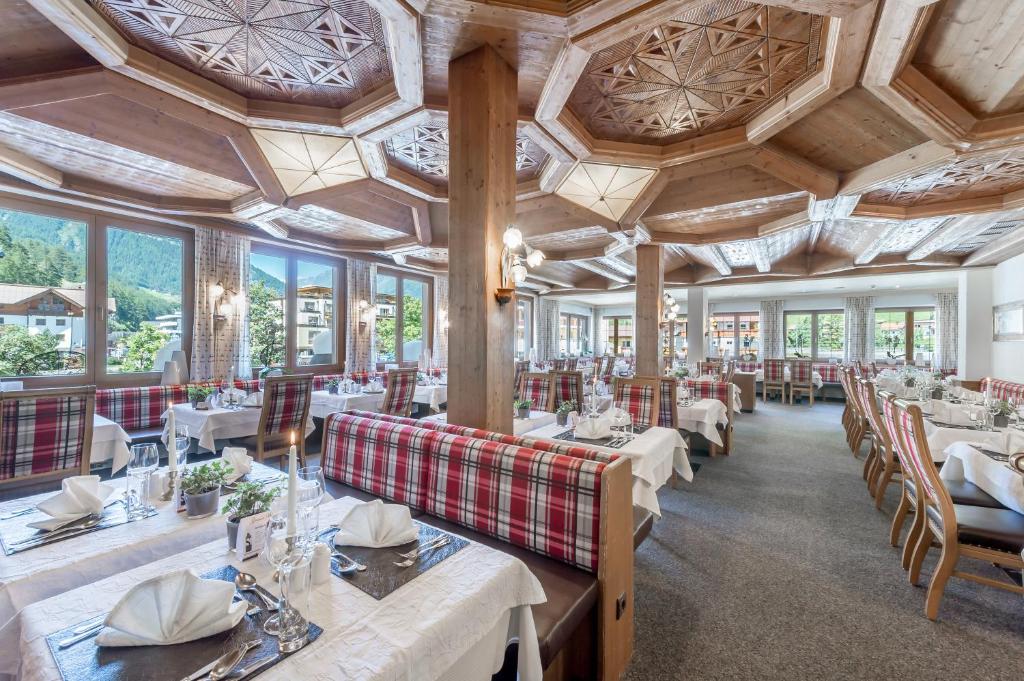 Restaurace v ubytování Hotel Grauer Bär