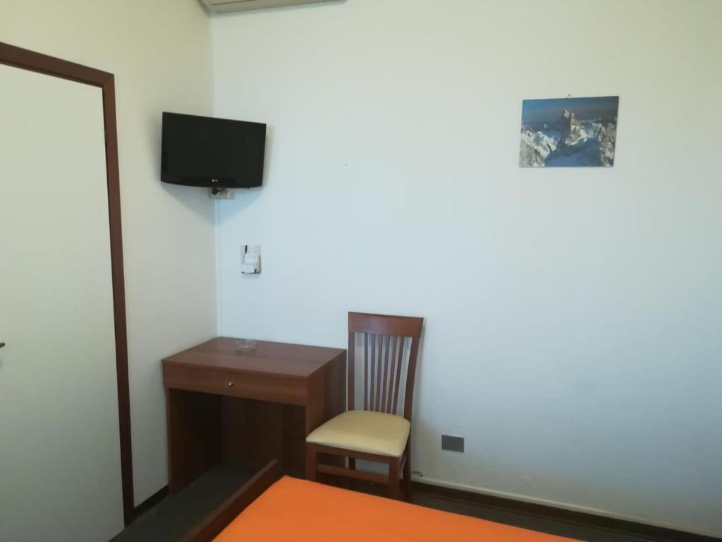 TV a/nebo společenská místnost v ubytování Hotel Tuscolano