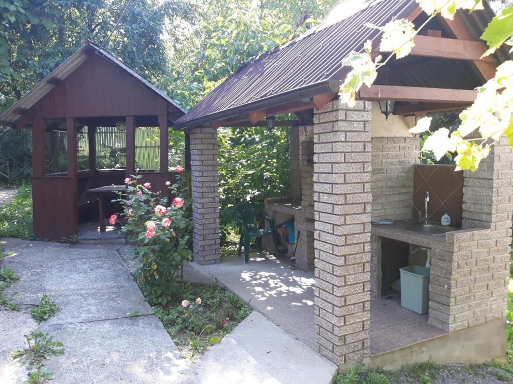 Zahrada ubytování Котедж "Лісовий затишок"