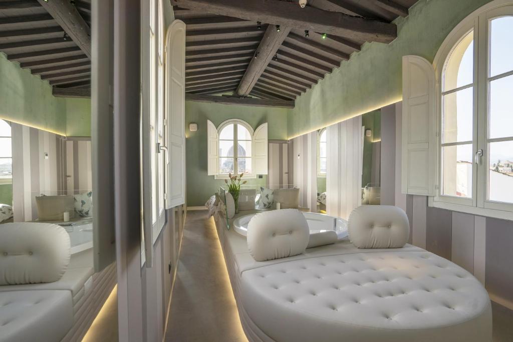 Palazzo dei Ciompi Suites - Resim 9