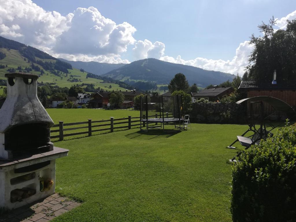 Nespecifikovaný výhled na hory nebo výhled na hory při pohledu z bed and breakfast