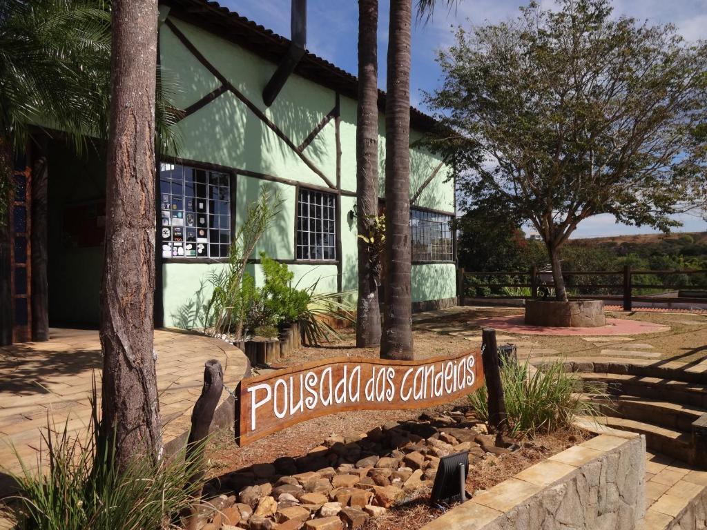 Pousada Das Candeias-café da manhã incluso