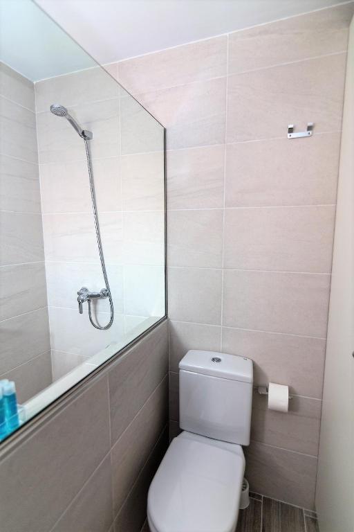 A bathroom at Terraza vista océano La Quinta