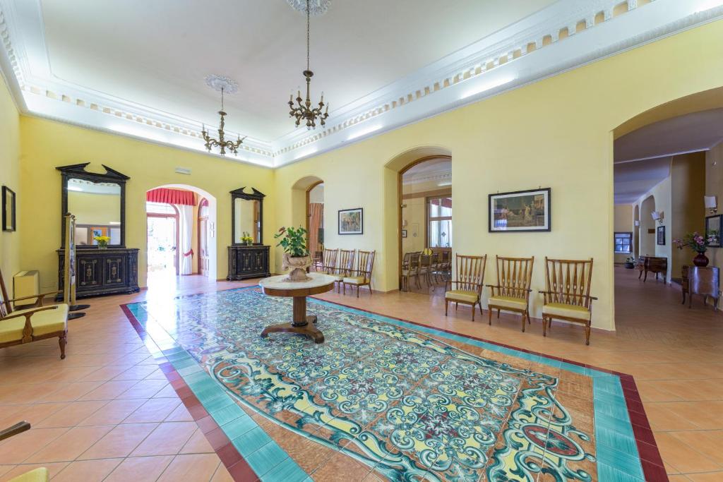 Bazén v ubytovaní Hotel Iaccarino alebo v jeho blízkosti
