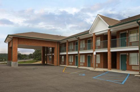 Muka bangunan atau pintu masuk America's Inn - Leeds