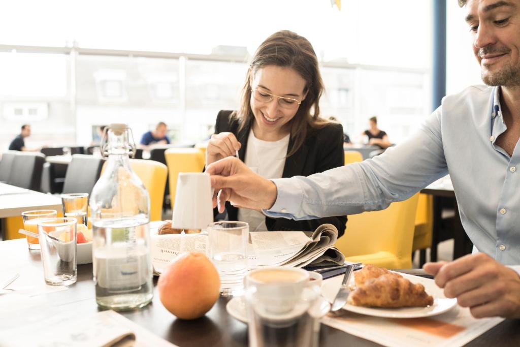 Carathotel Düsseldorf City - Resim 11