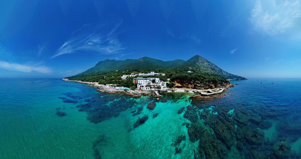 A bird's-eye view of Hotel Punta Rossa