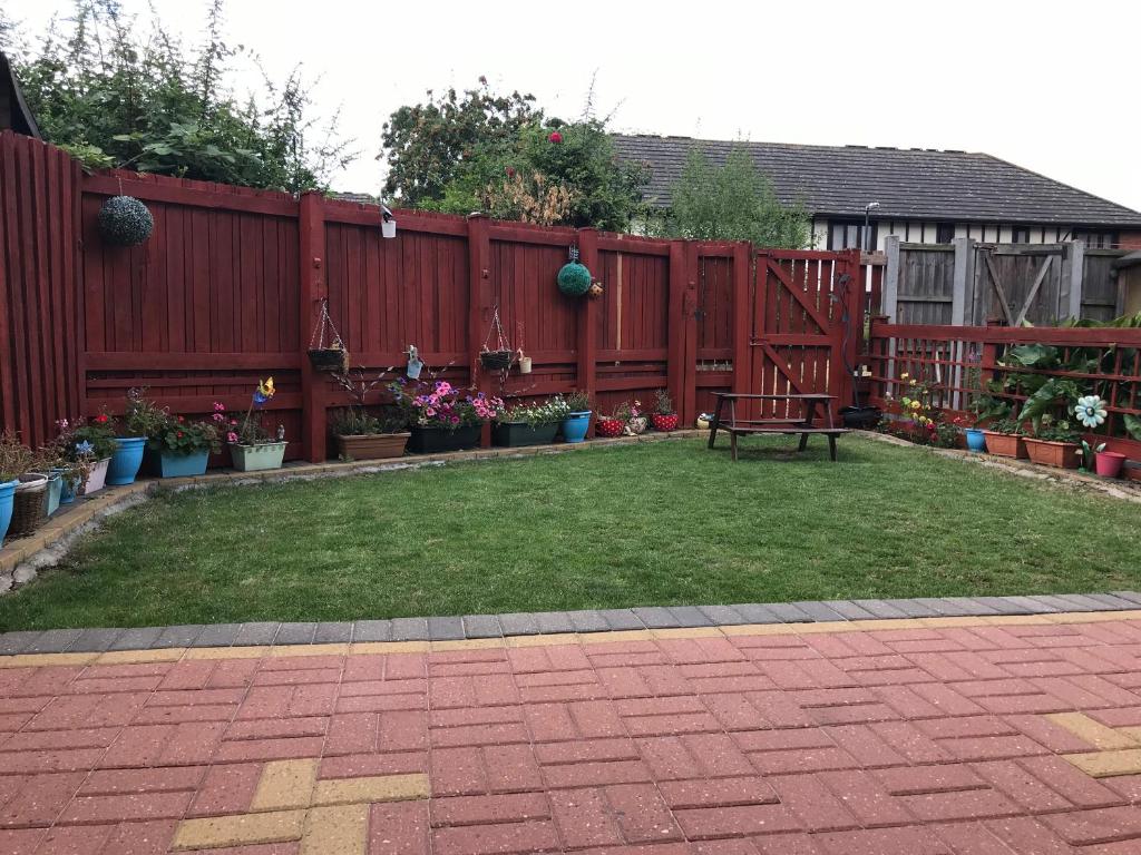 رزرو هتل و هاستل، خانه بزرگ 15 دقیقه تا Canary Wharf/O2/Excel/Central London, 09037376597