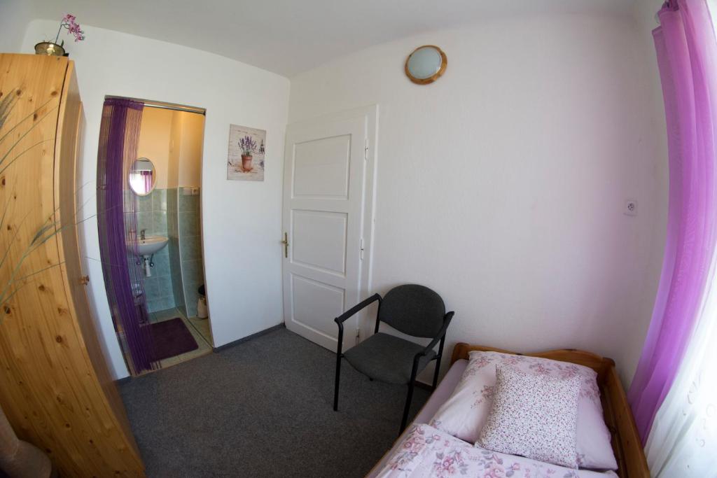 Penzion Kamenný Dvůr - Chambre Familiale Avec Douche