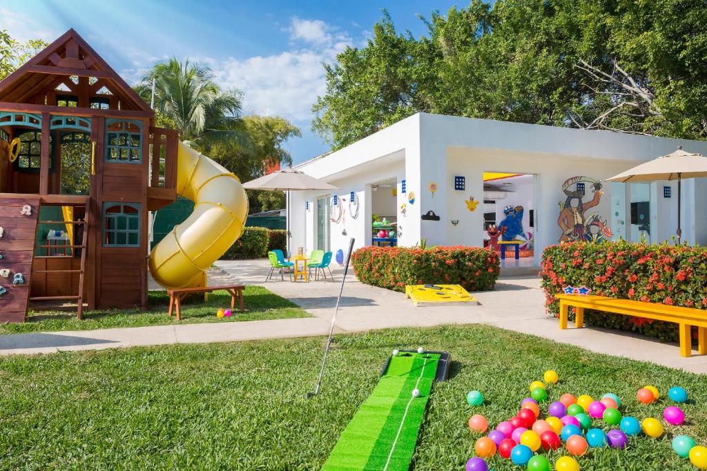 Herní místnost nebo prostor pro děti v ubytování Vamar Vallarta All Inclusive Marina & Beach Resort