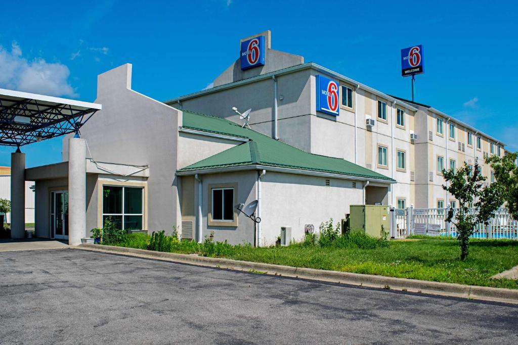 a large building with a no sign on it at Motel 6-Seymour, IN - North in Seymour