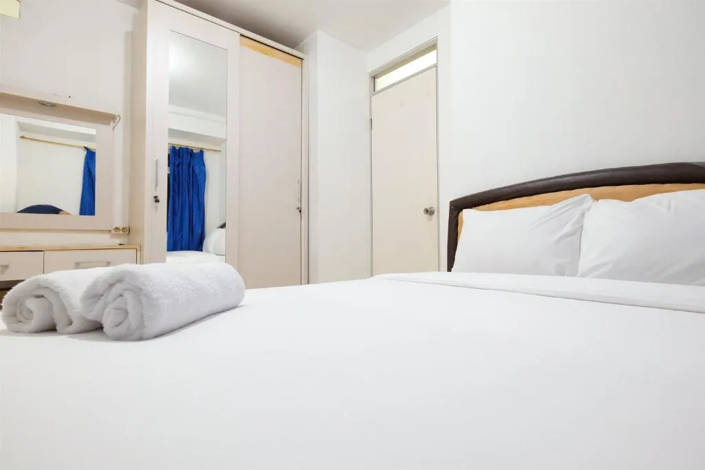 Simple and Comfy 2BR Gading Nias Residence Apartment By Travelio, Jakarta, Indonezia