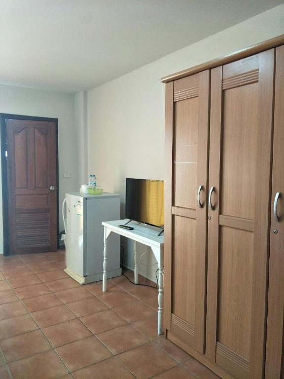 Fotografie z fotogalerie ubytování Lomsabai Apartments v destinaci Bang Saen