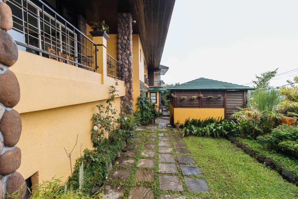 Zahrada ubytování RedDoorz Plus at The Ridge Tagaytay