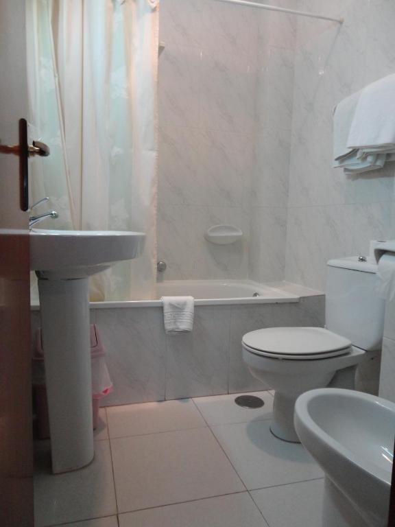 A bathroom at Hotel Garcas