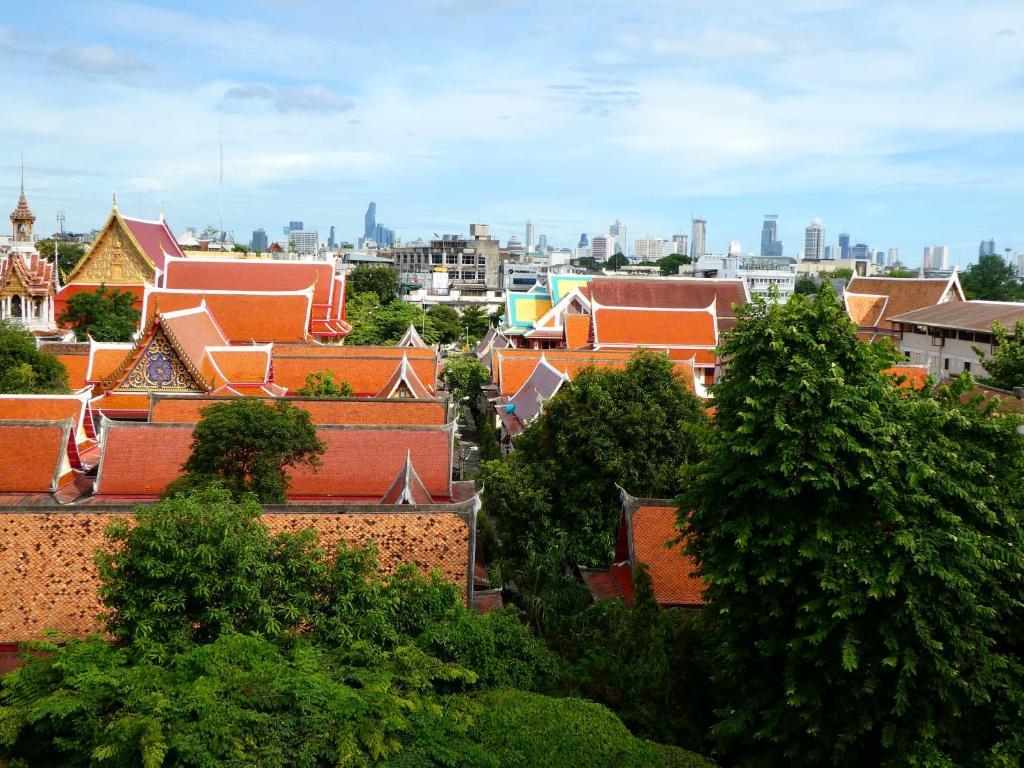 MANGO Lagoon Place - Resim 23