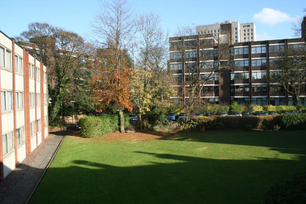 Best Western Plough and Harrow Hotel - Resim 44