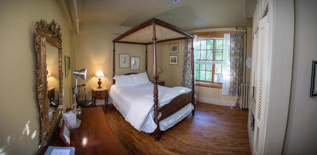 The Outing Lodge - Deluxe Queen Room - Chimenea