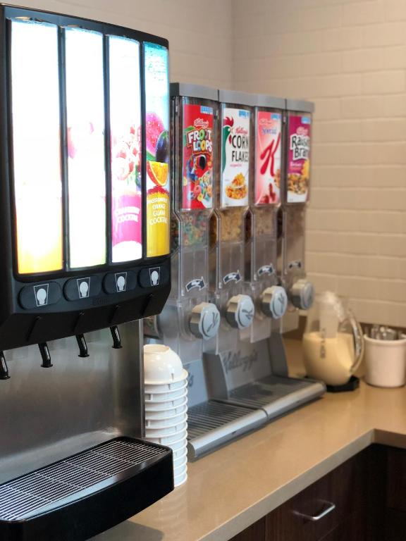 Country Inn & Suites by Radisson, San Jose International Airport, CA photo