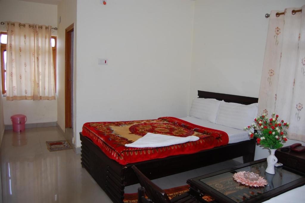 Morjim laxmi guest house ex laxmi. Morjim laxmi guest house (ex. laxmi morjim resort) 2*. morjim laxmi guest house 2. laxmi guest house - 105 тыс.