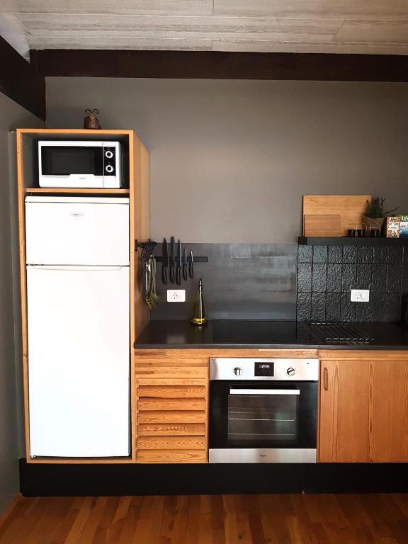 Kuchyň nebo kuchyňský kout v ubytování Haukaberg House