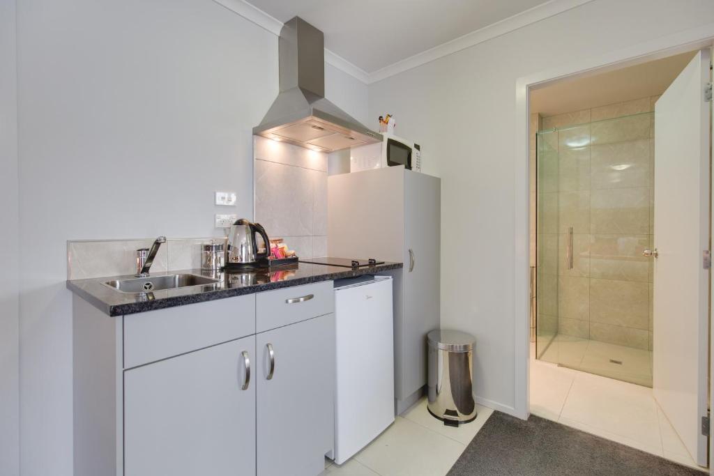 BKs Premier Motel Esplanade - Resim 16