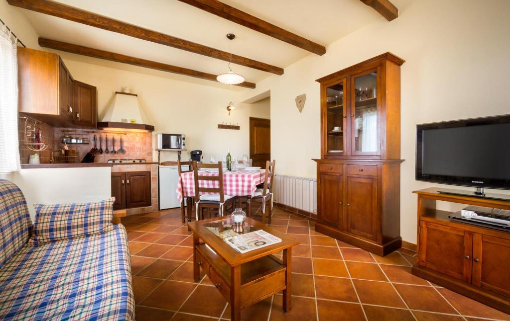 Kuchyňa alebo kuchynka v ubytovaní Apartmani Hrelja