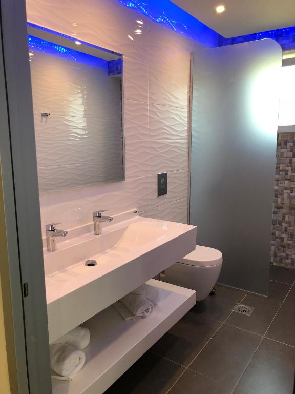 Elpida Beach Studios - 2