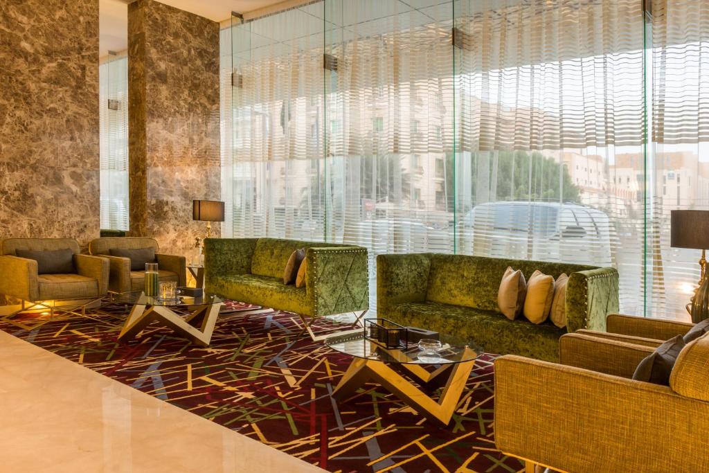 Posezení v ubytování Ewaa Express Hotel - Al Hamra