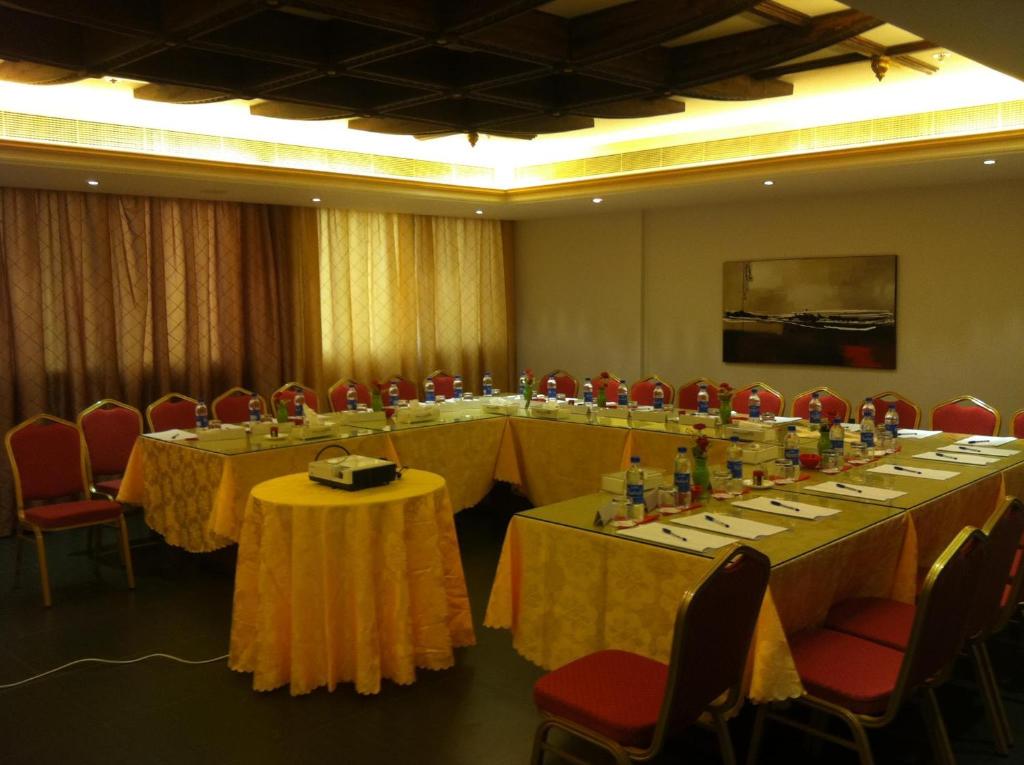 Konferenční prostory v ubytování La Rosa Hotel By Brother International