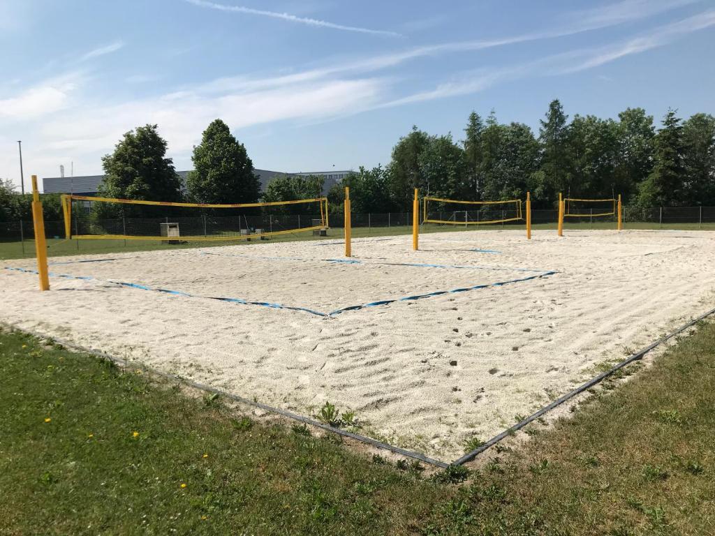 Facilități de tenis și/sau squash la sau în apropiere de Gasthof Maxlhaid