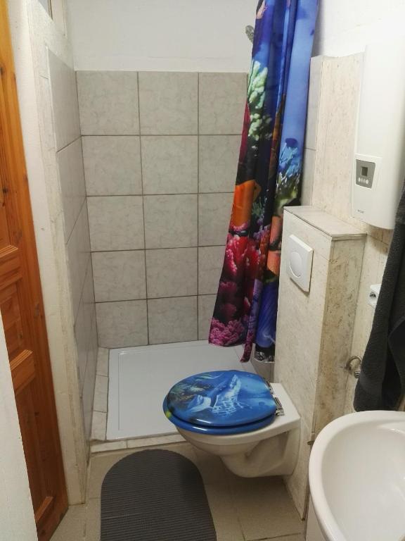 Ein Badezimmer in der Unterkunft Ferienwohnungen mit Weitblick