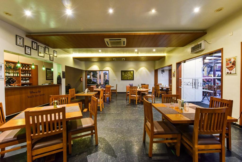 Restaurace v ubytování Regenta Resort Soma Vine Village Nashik
