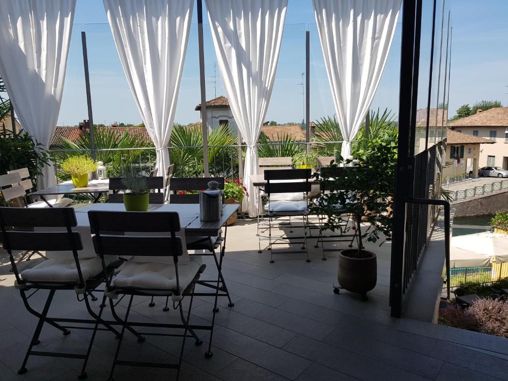 Balkón alebo terasa v ubytovaní La Corte sul Naviglio
