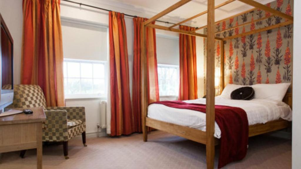 Honest Lawyer Hotel - 
