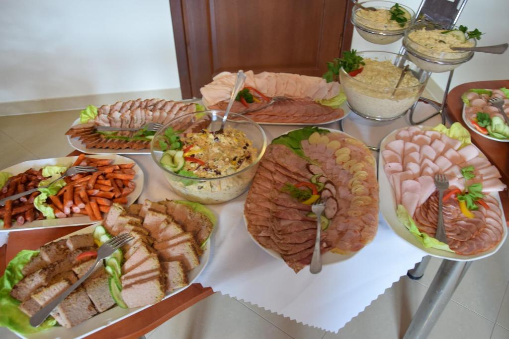 Jedlo v ubytovaní bed & breakfast alebo blízkom okolí