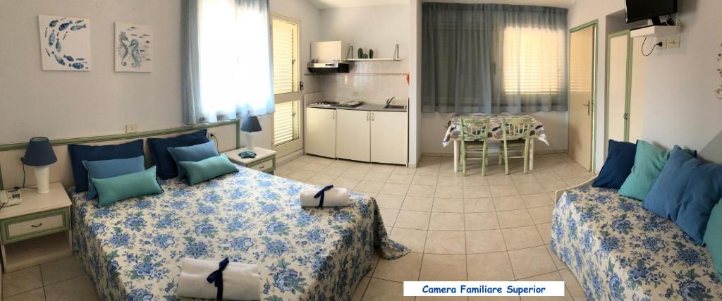 Kuchyň nebo kuchyňský kout v ubytování Hotel Due Torri