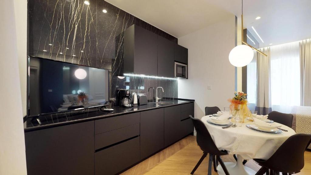 Kuchyňa alebo kuchynka v ubytovaní Illyria Luxury Studio Apartments