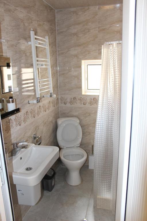 Koupelna v ubytování Hotel Rabath