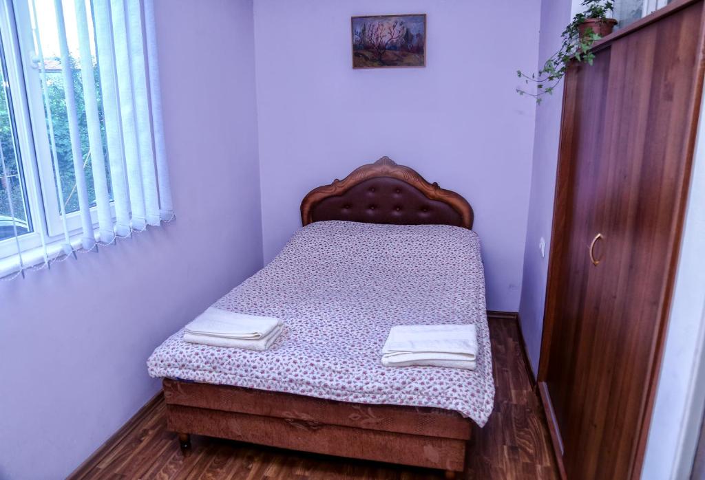 Postel nebo postele na pokoji v ubytování Aregak B&B and Tours