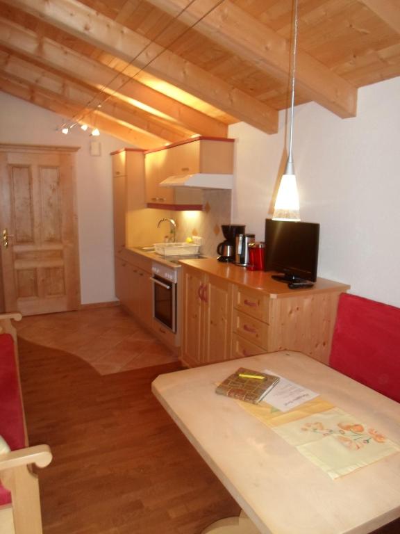 Kuchyň nebo kuchyňský kout v ubytování Ferienwohnung Steiner