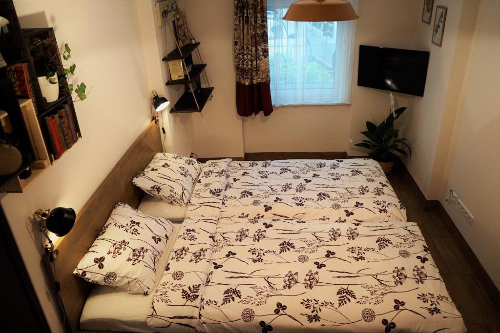 Posteľ alebo postele v izbe v ubytovaní Momo's Studio Apartment Zagreb