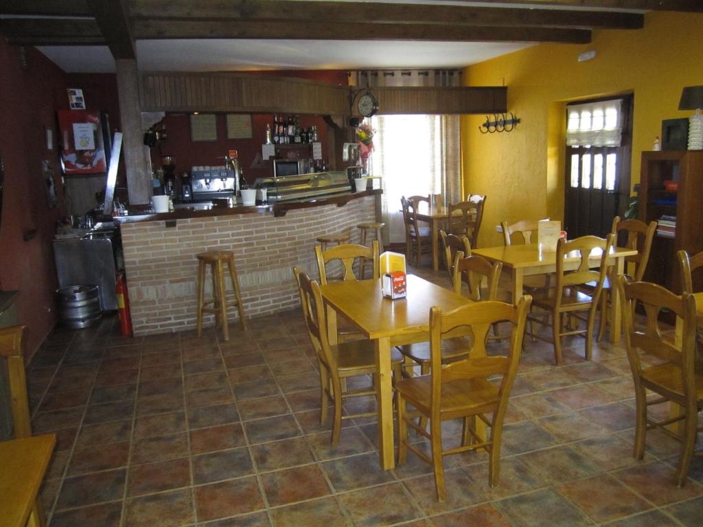 Lounge nebo bar v ubytování Hotel Rural La Dehesilla
