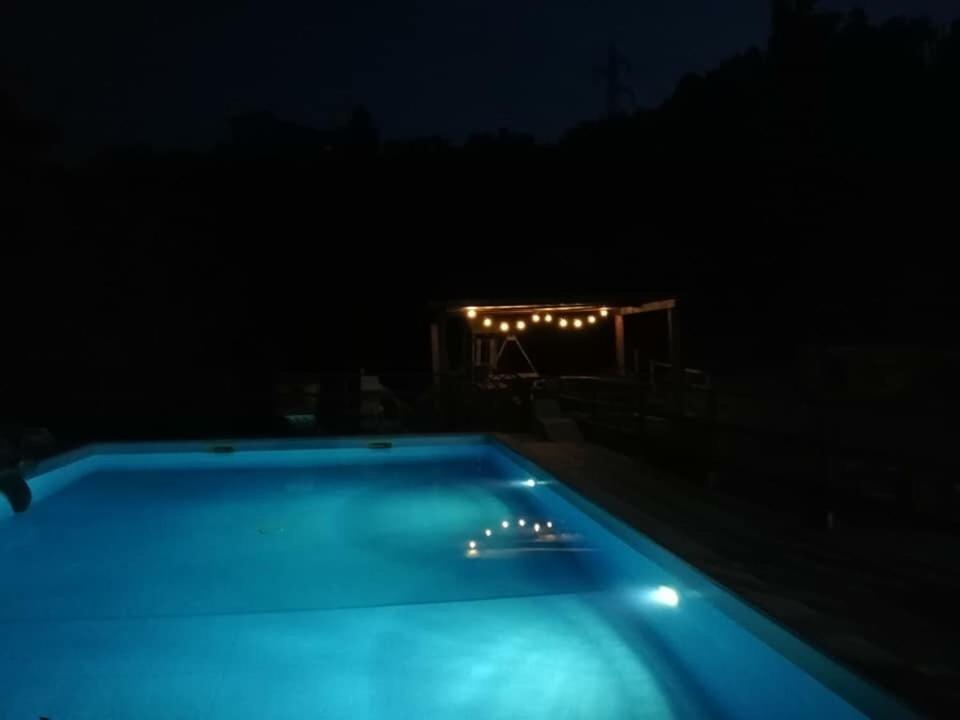 Basen w obiekcie B&b Il Rustico lub w pobliżu