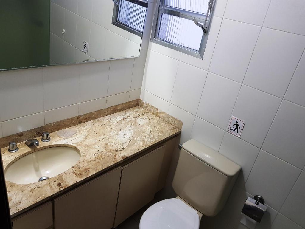  Amplo Apartamento com Piscina e Garagem
