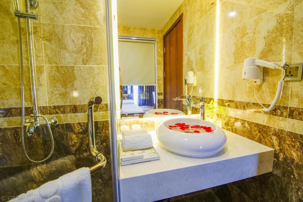 Koupelna v ubytování Green Hadong Hotel